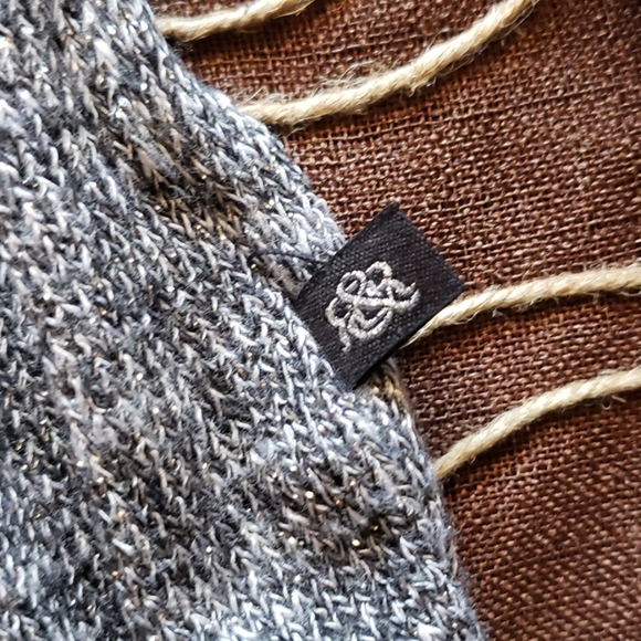 top - Picture 5 of 7